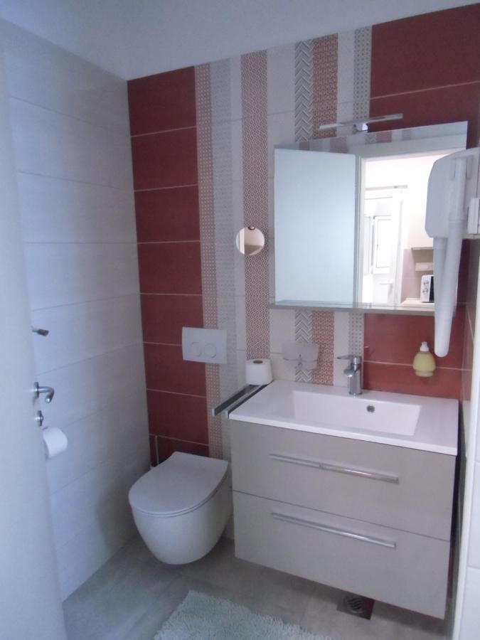 Apartments Romano Rovinj Bagian luar foto