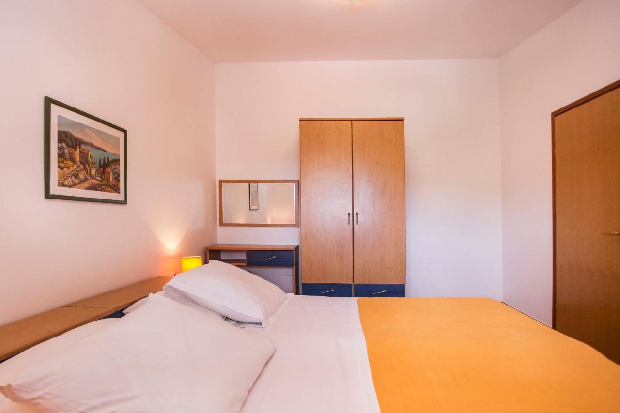 Apartments Romano Rovinj Bagian luar foto