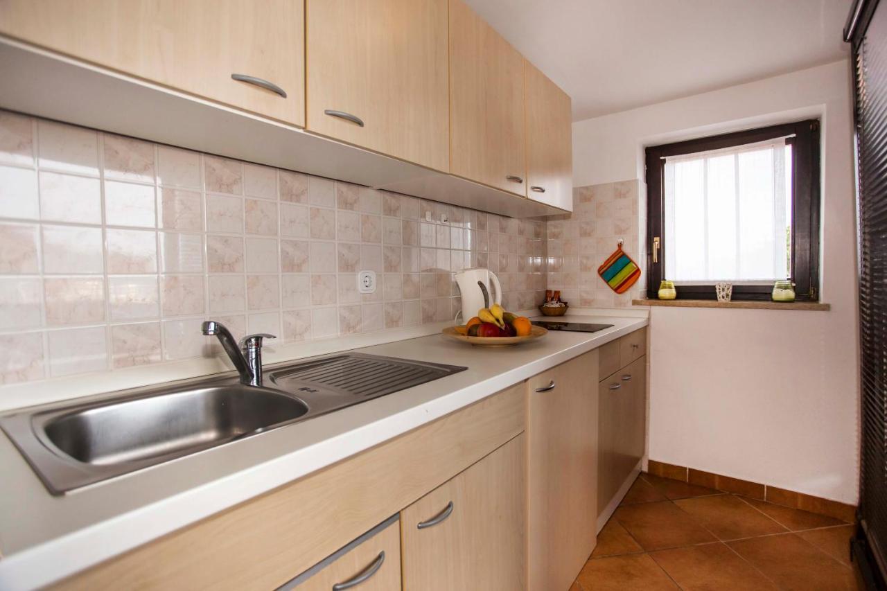 Apartments Romano Rovinj Bagian luar foto