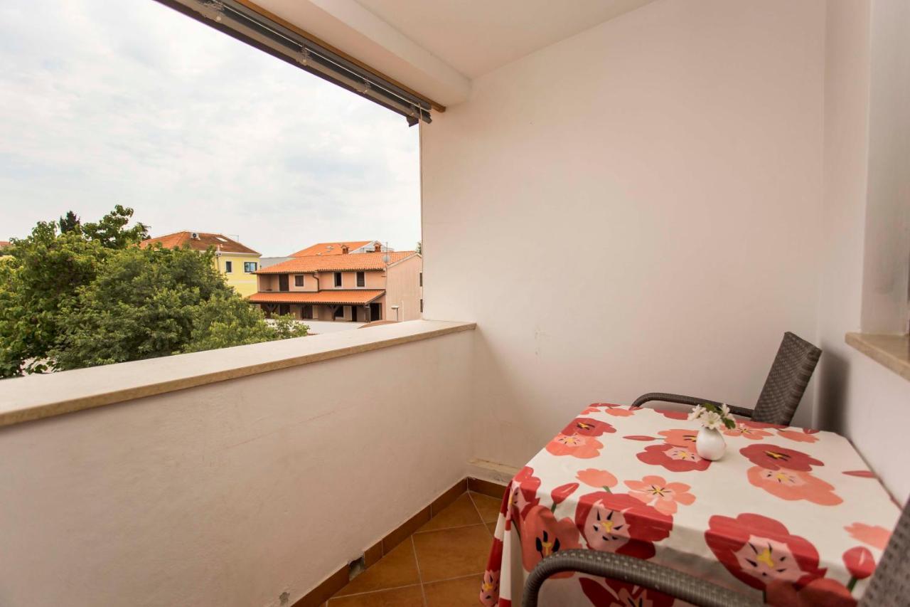 Apartments Romano Rovinj Bagian luar foto