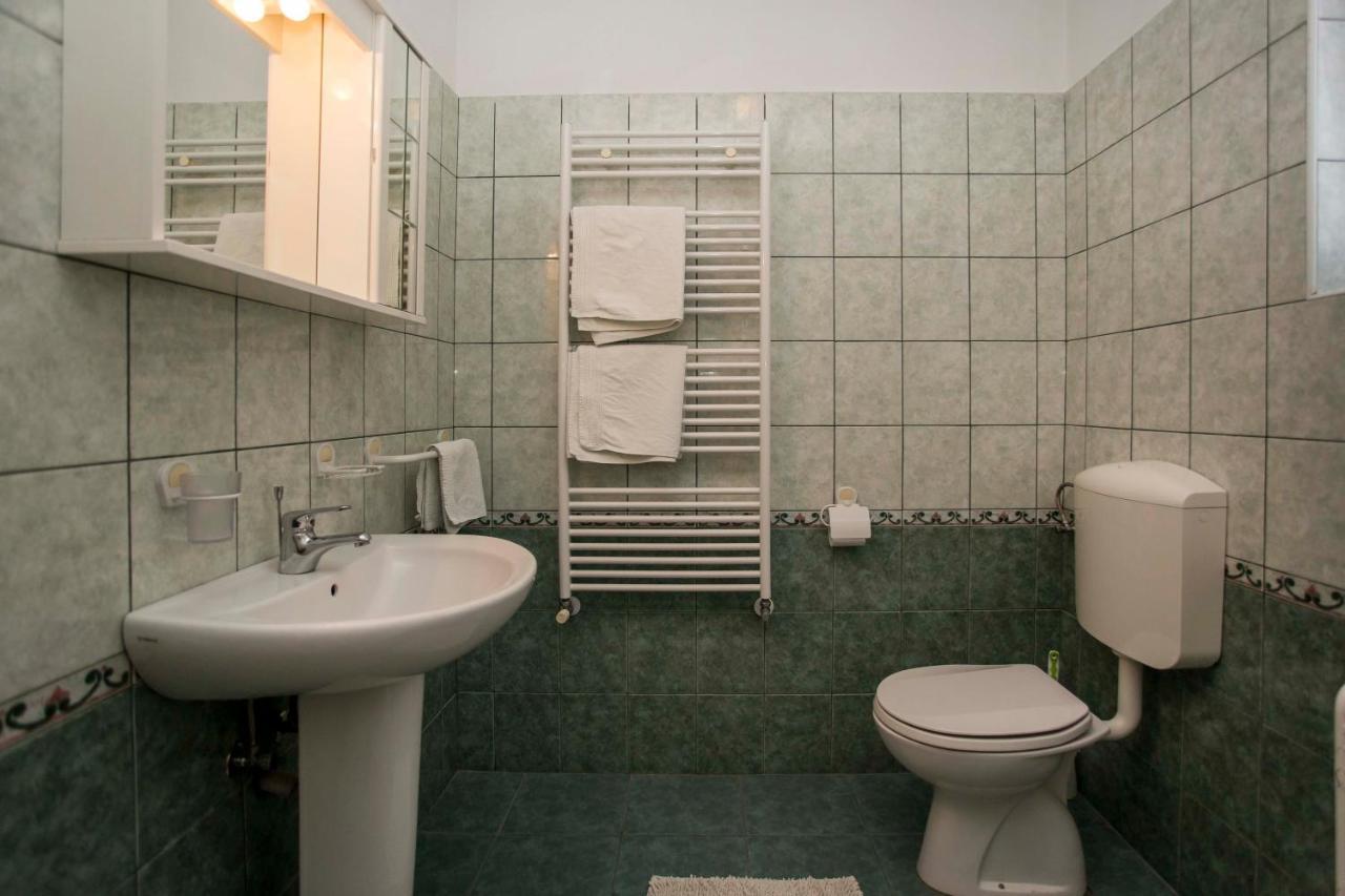 Apartments Romano Rovinj Bagian luar foto