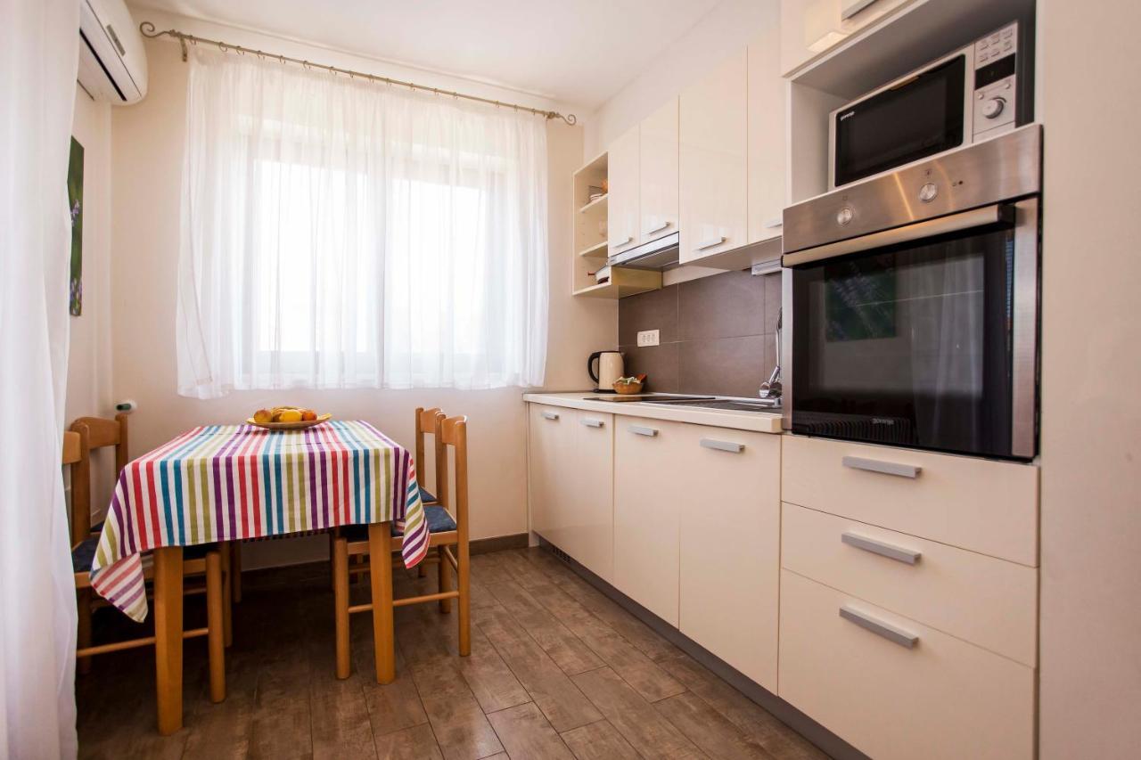 Apartments Romano Rovinj Bagian luar foto