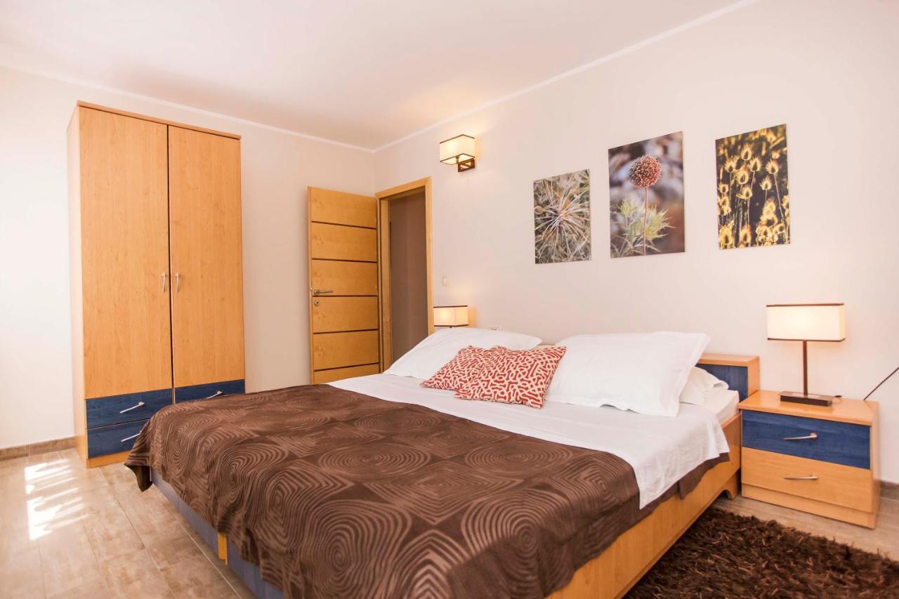 Apartments Romano Rovinj Bagian luar foto