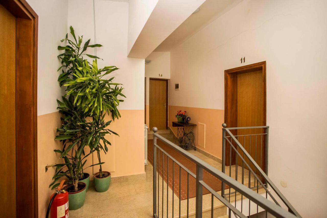 Apartments Romano Rovinj Bagian luar foto