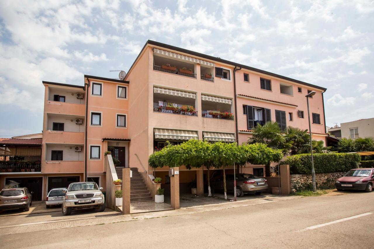 Apartments Romano Rovinj Bagian luar foto